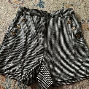 Cute houndstooth shorts